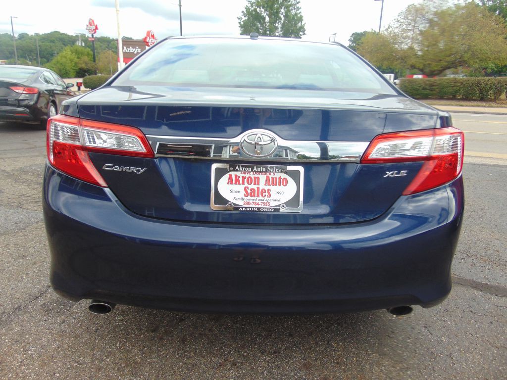 2014 Toyota Camry Image 35