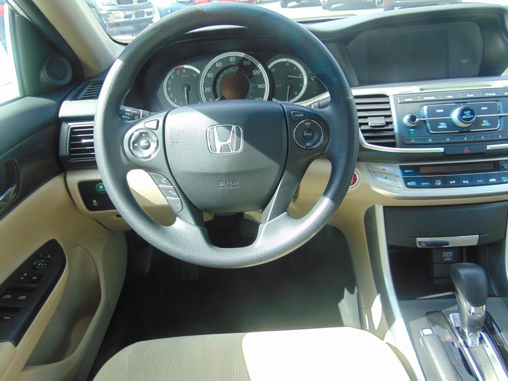 2013 Honda Accord Image 18