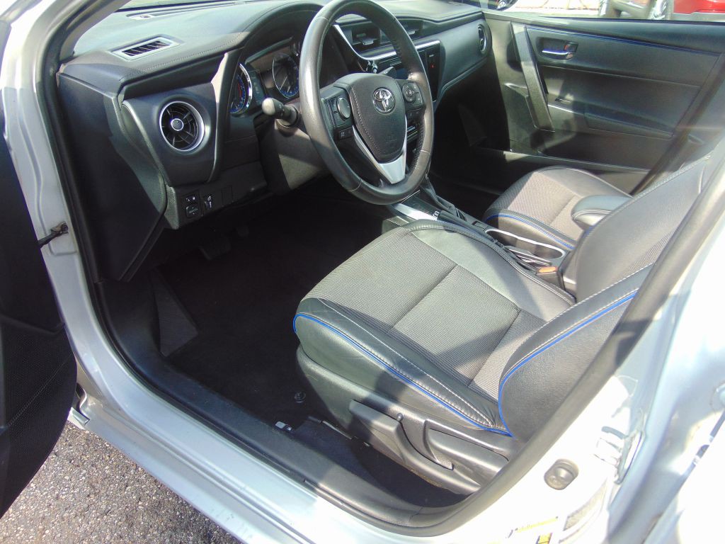 2017 Toyota Corolla Image 2