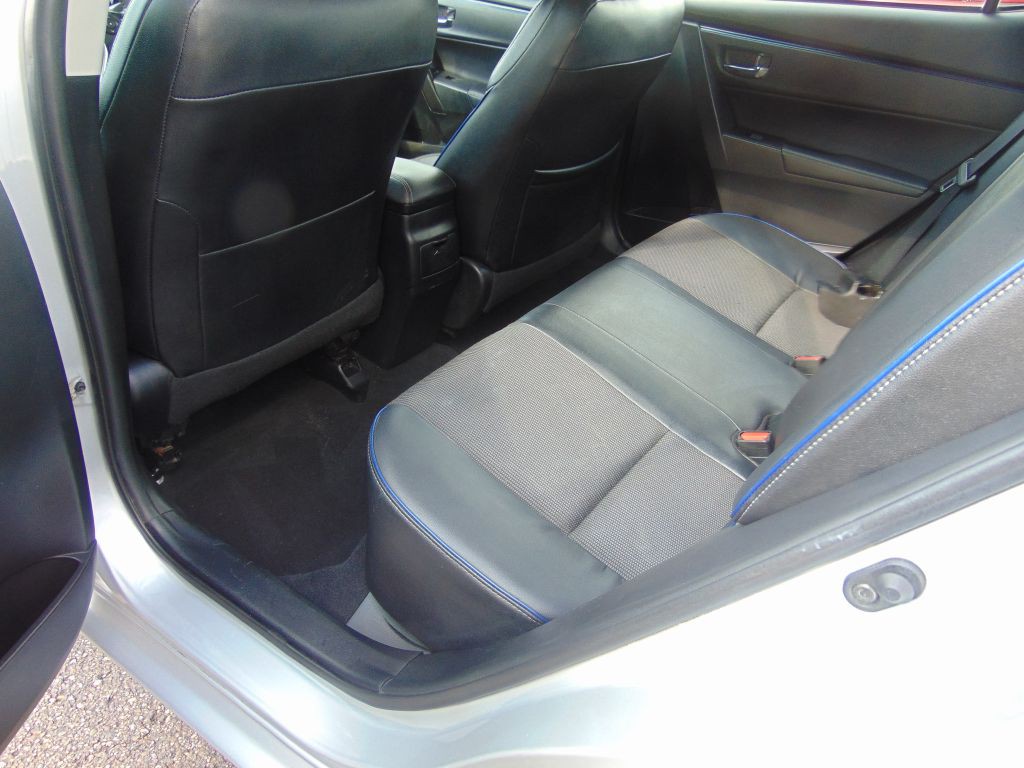 2017 Toyota Corolla Image 3