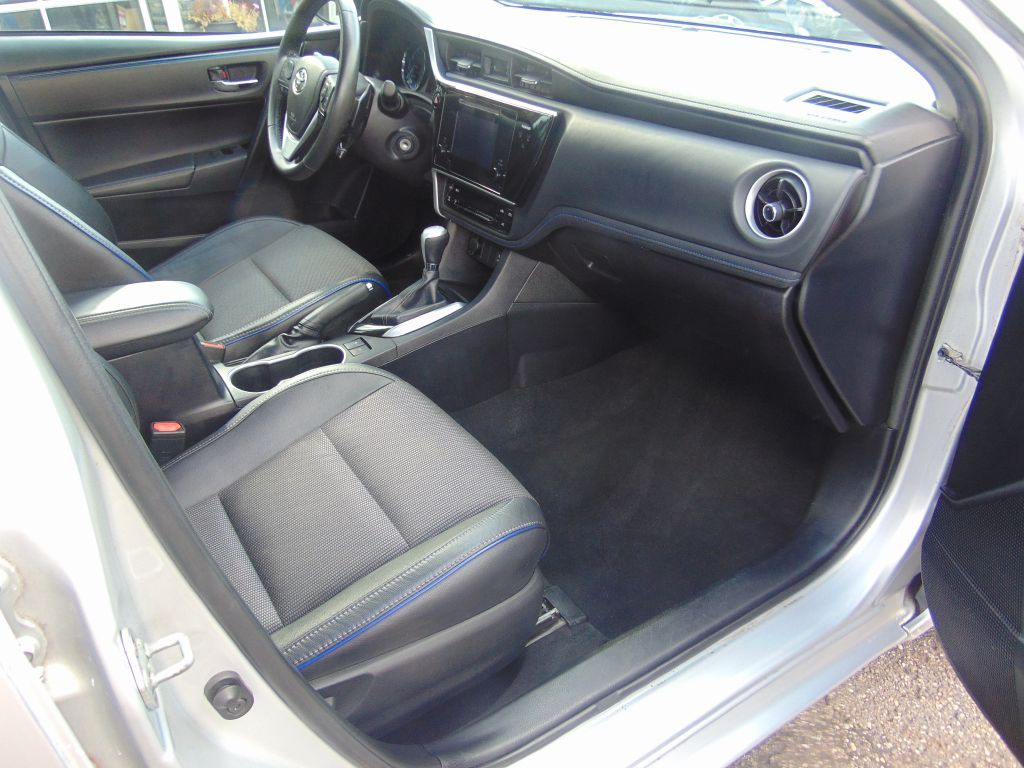 2017 Toyota Corolla Image 5