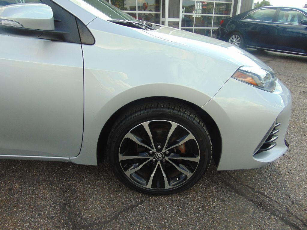 2017 Toyota Corolla Image 11
