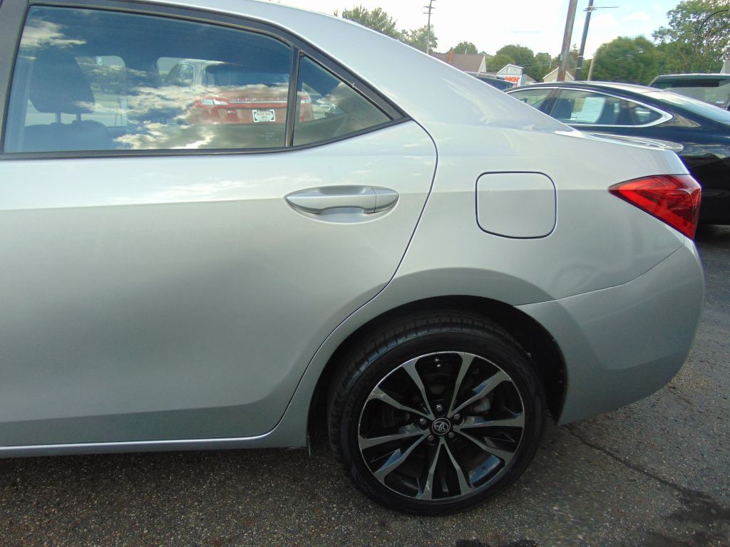 2017 Toyota Corolla Image 13