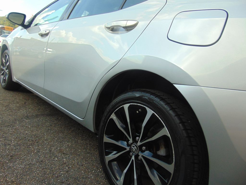 2017 Toyota Corolla Image 16
