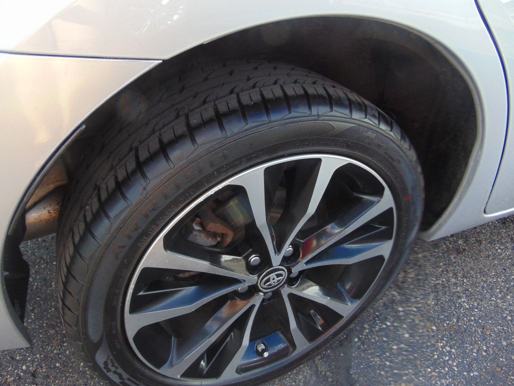 2017 Toyota Corolla Image 28
