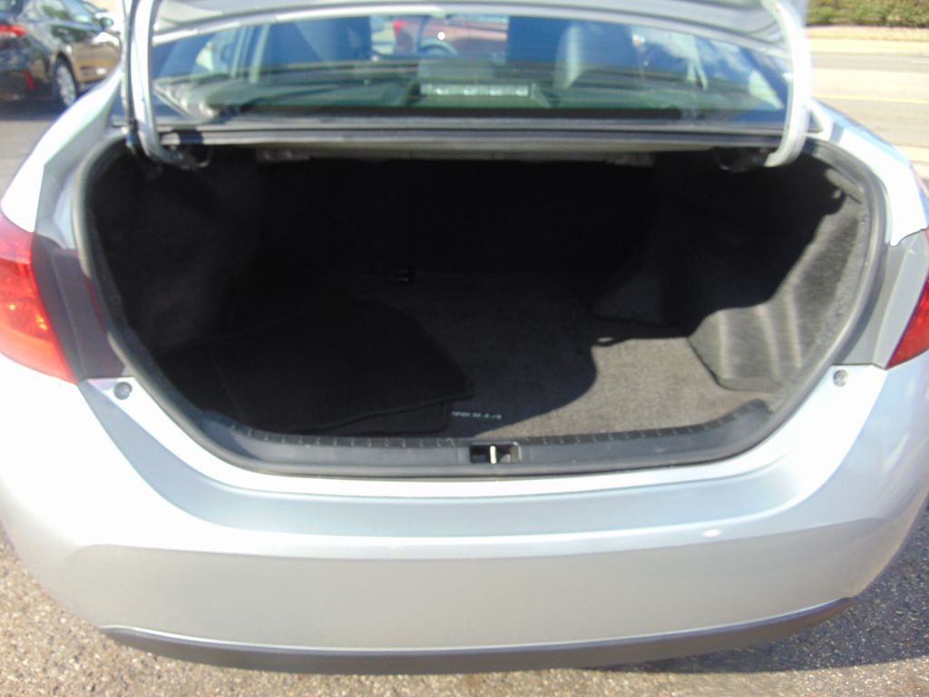2017 Toyota Corolla Image 34