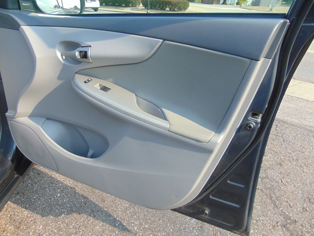 2010 Toyota Corolla Image 23