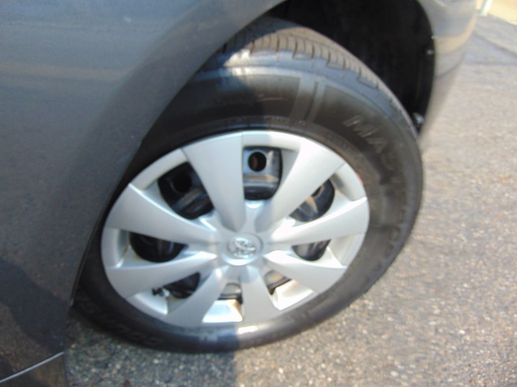2010 Toyota Corolla Image 27