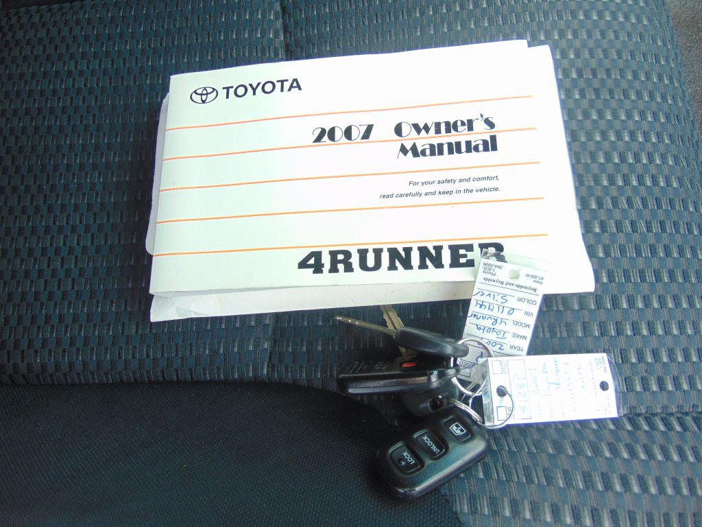 2007 Toyota 4Runner Image 10