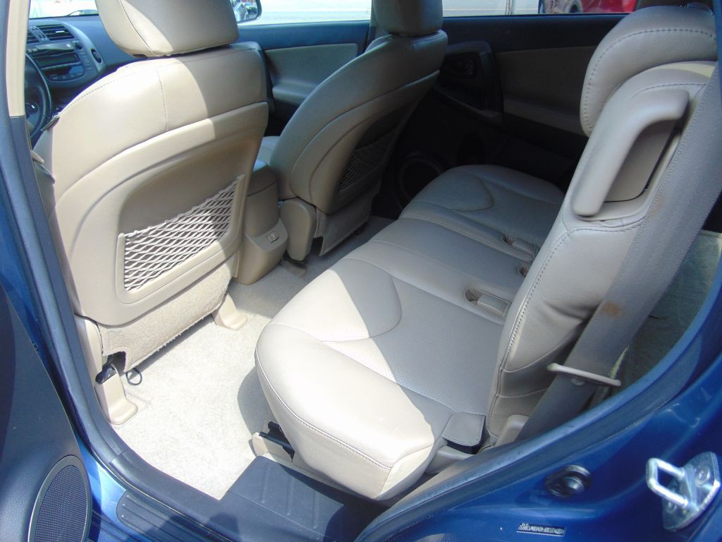 2011 Toyota Rav4 Image 3