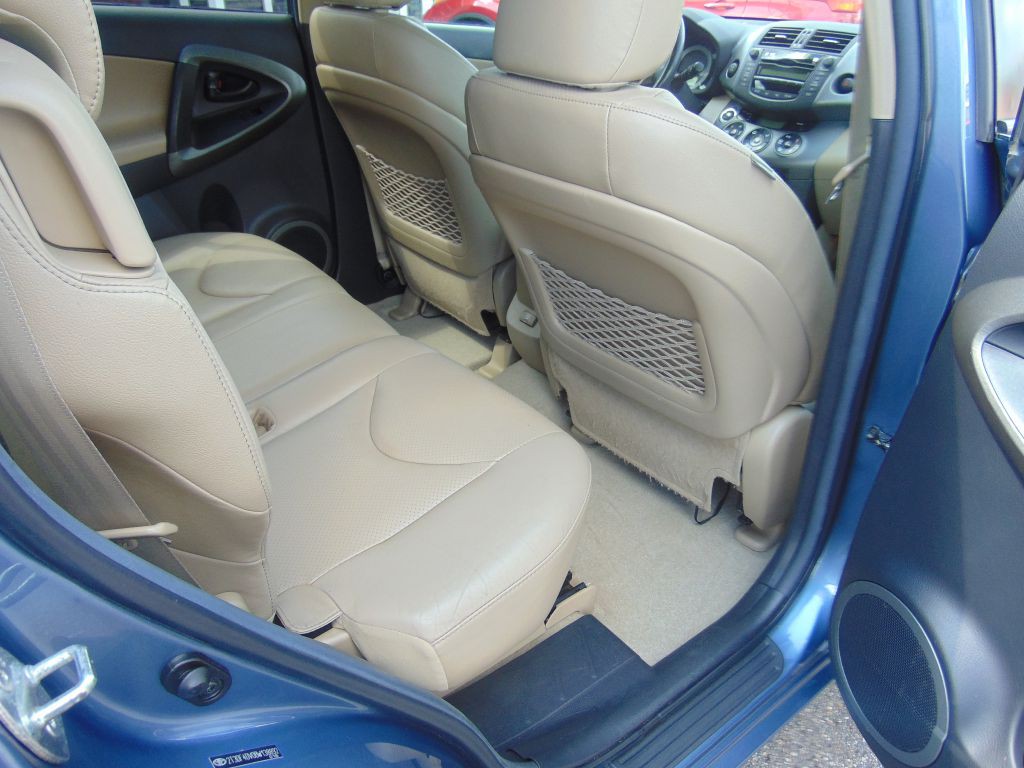 2011 Toyota Rav4 Image 4