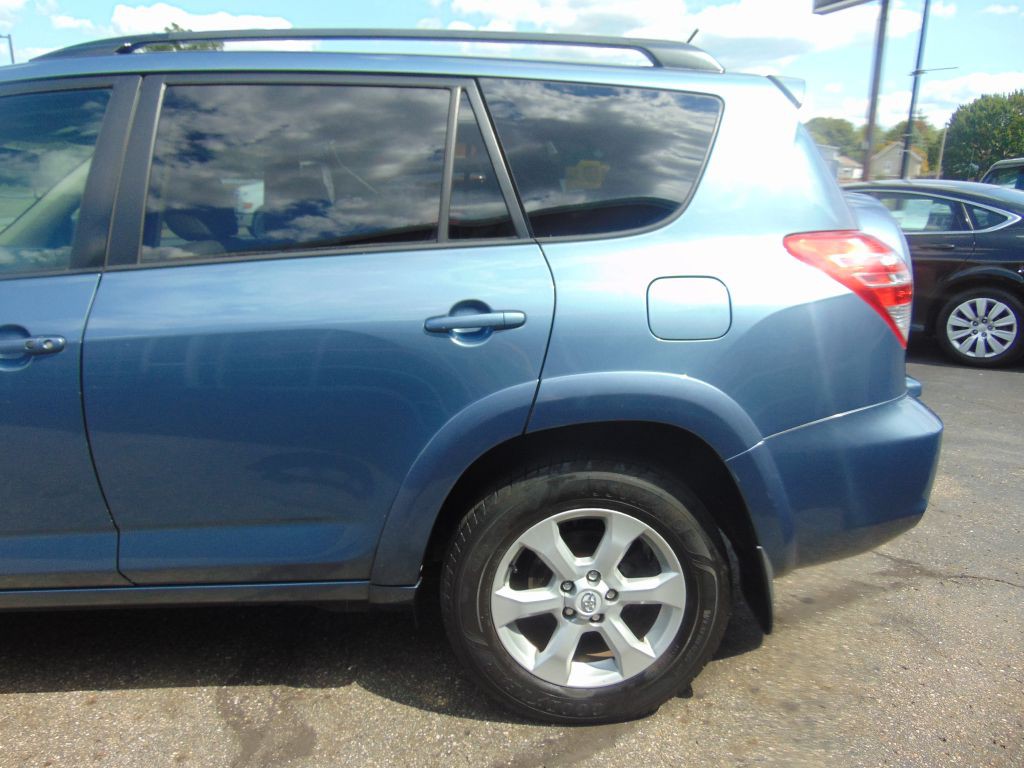 2011 Toyota Rav4 Image 13