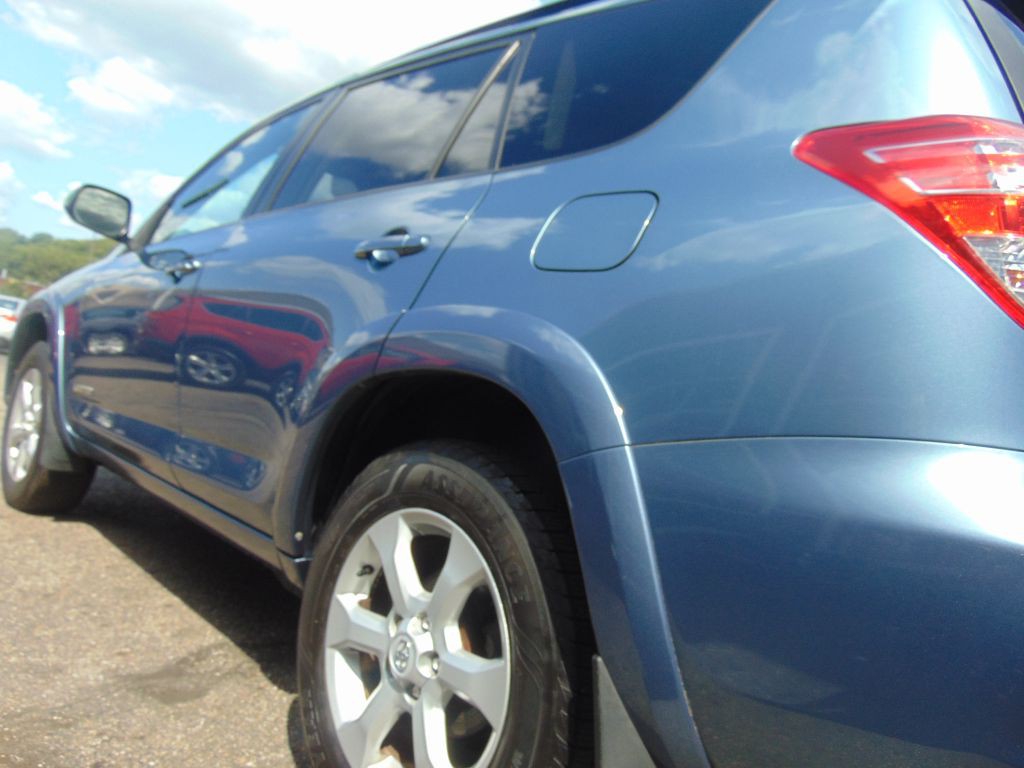 2011 Toyota Rav4 Image 16