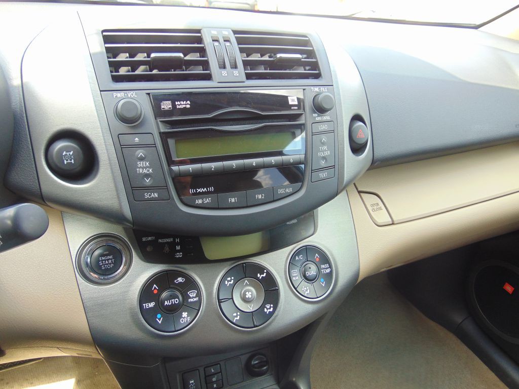 2011 Toyota Rav4 Image 21