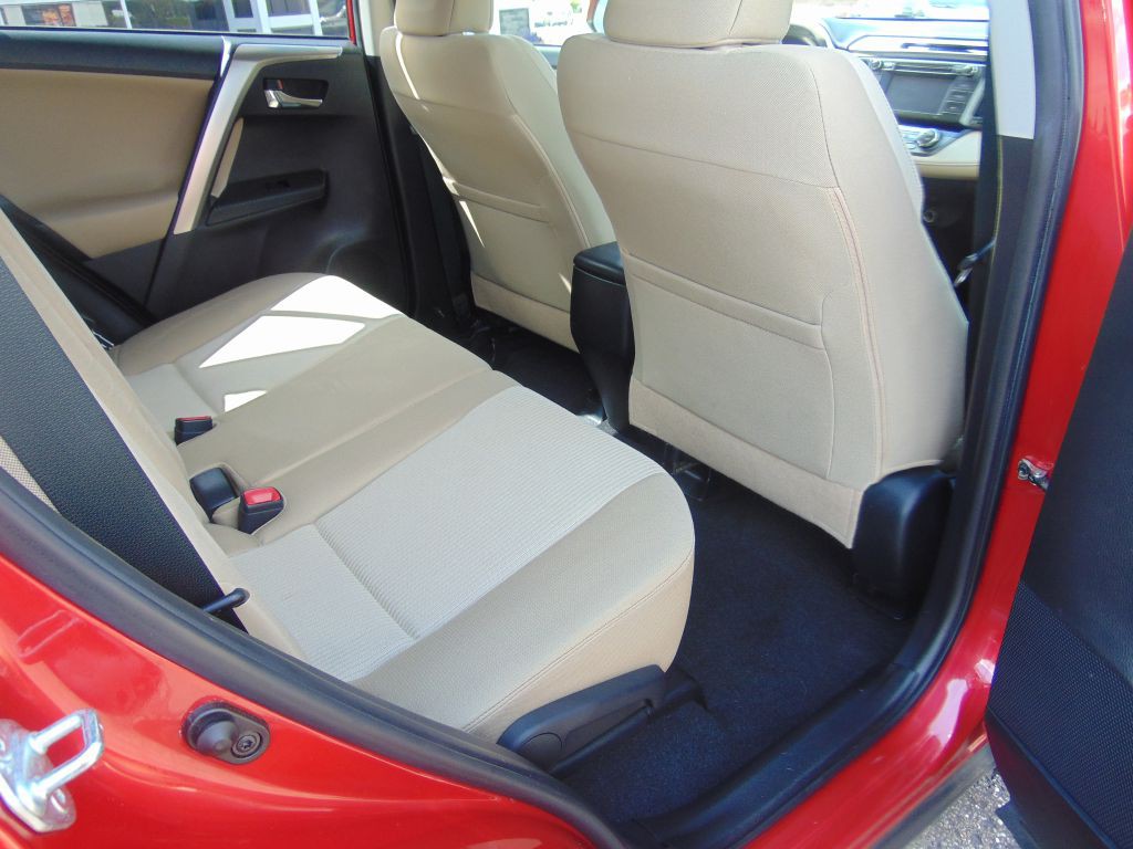 2015 Toyota Rav4 Image 4