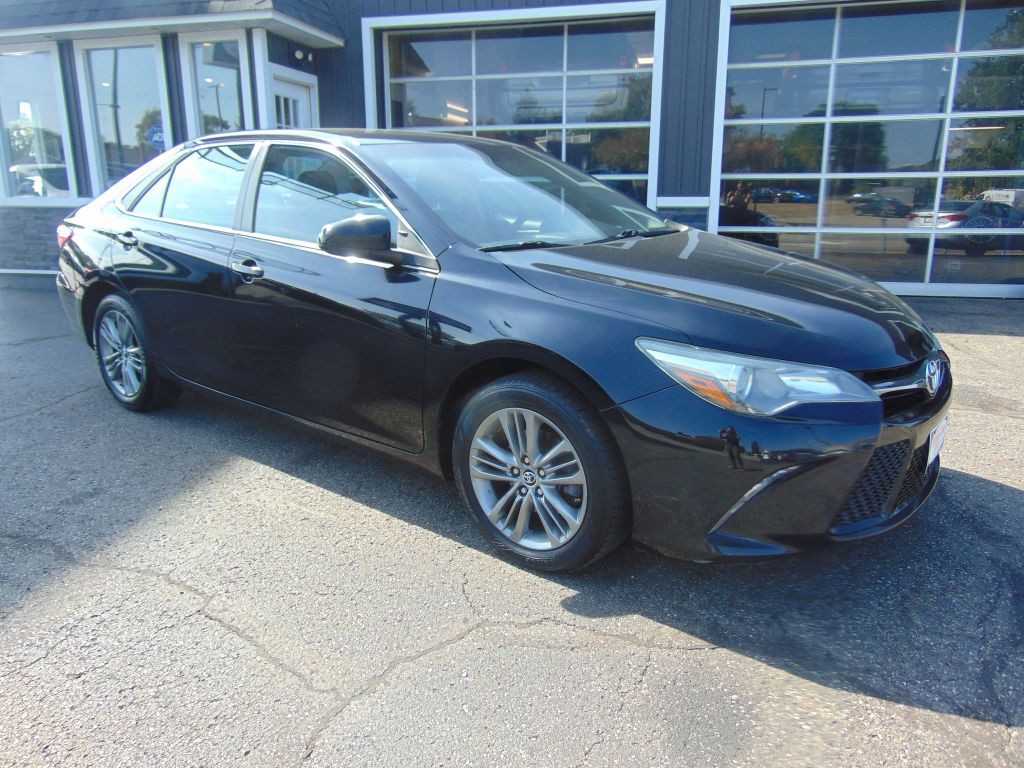 2016 Toyota Camry Image 6