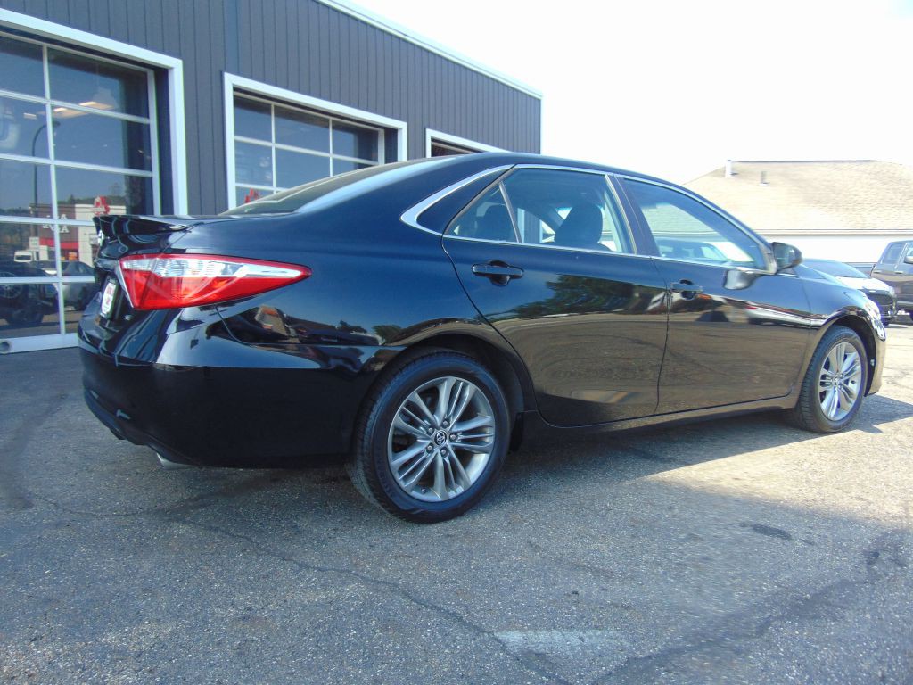 2016 Toyota Camry Image 9