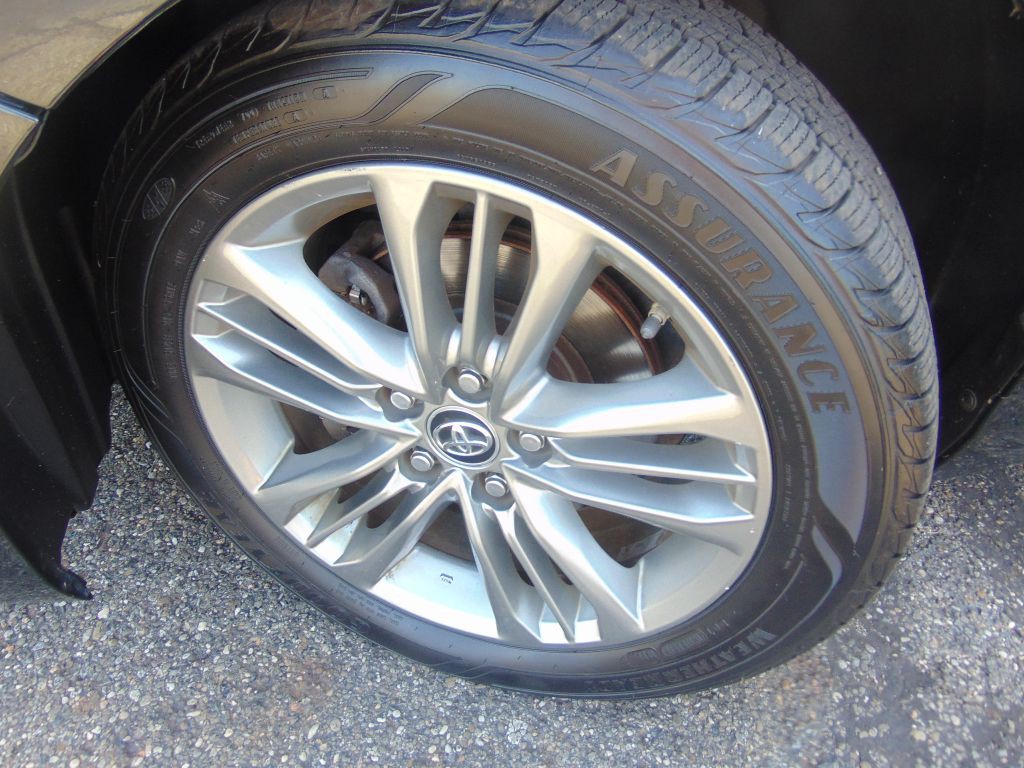 2016 Toyota Camry Image 27