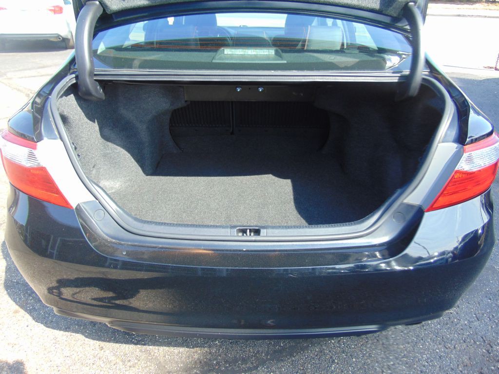 2016 Toyota Camry Image 35