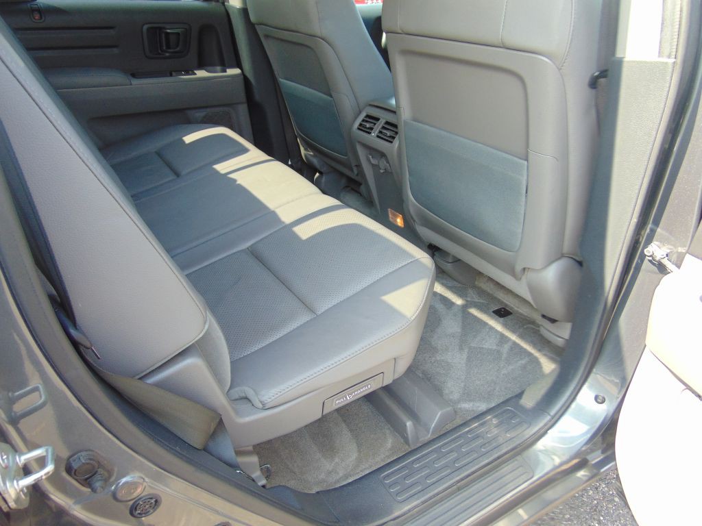 2011 Honda Ridgeline Image 4