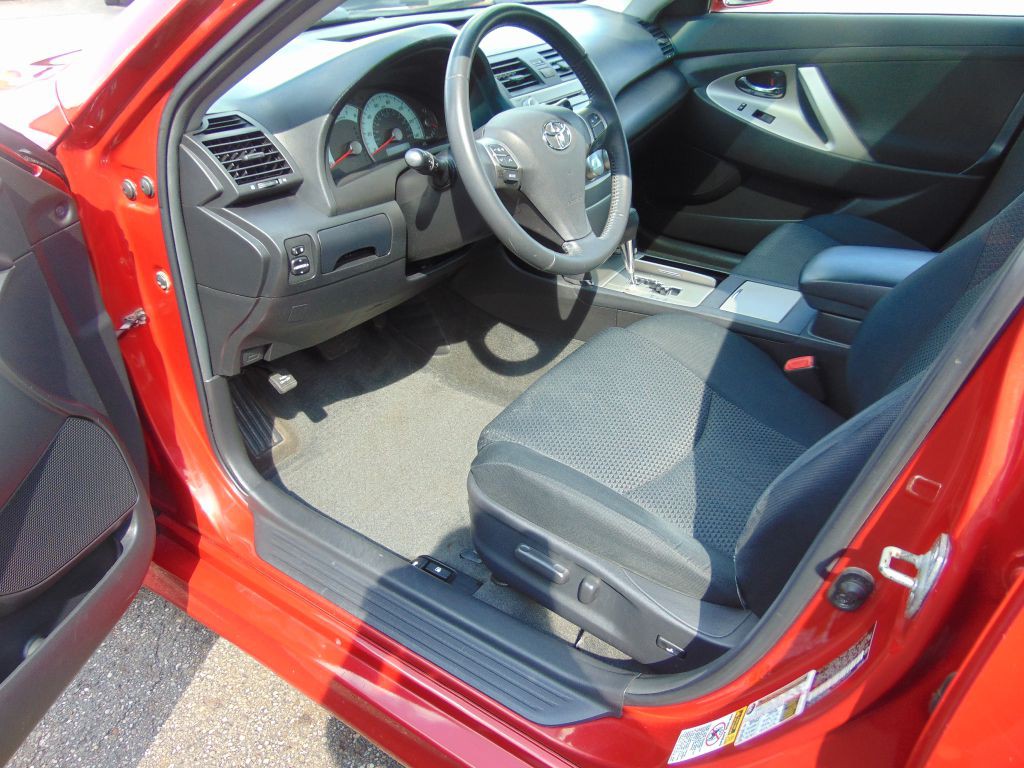 2009 Toyota Camry Image 2
