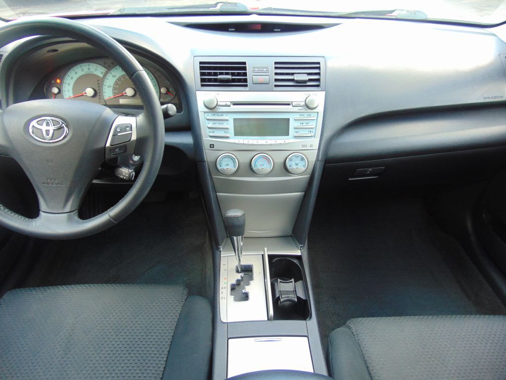 2009 Toyota Camry Image 17