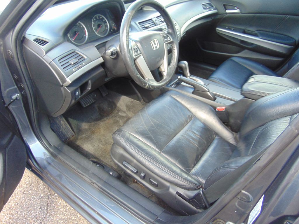 2009 Honda Accord Image 2