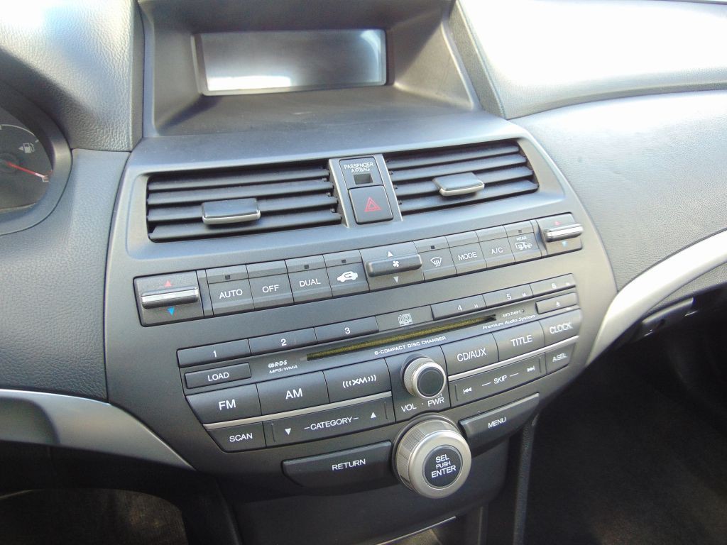 2009 Honda Accord Image 19