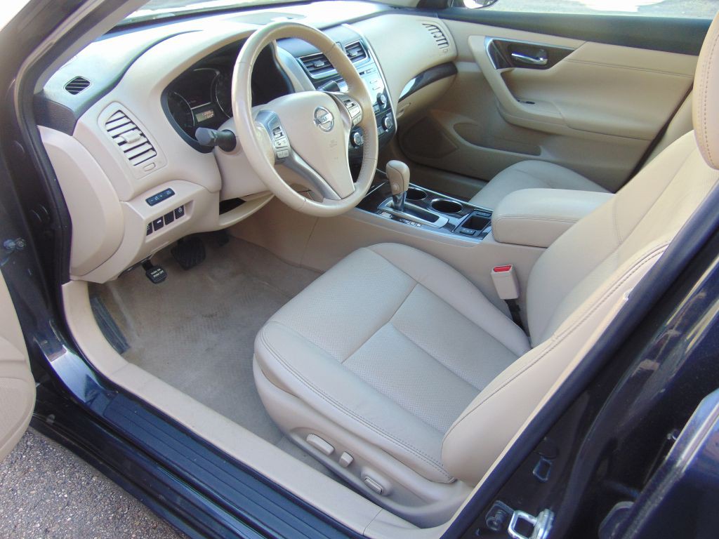 2014 Nissan Altima Image 2