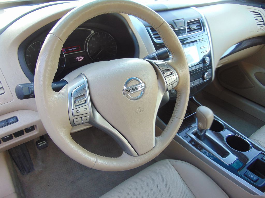 2014 Nissan Altima Image 3