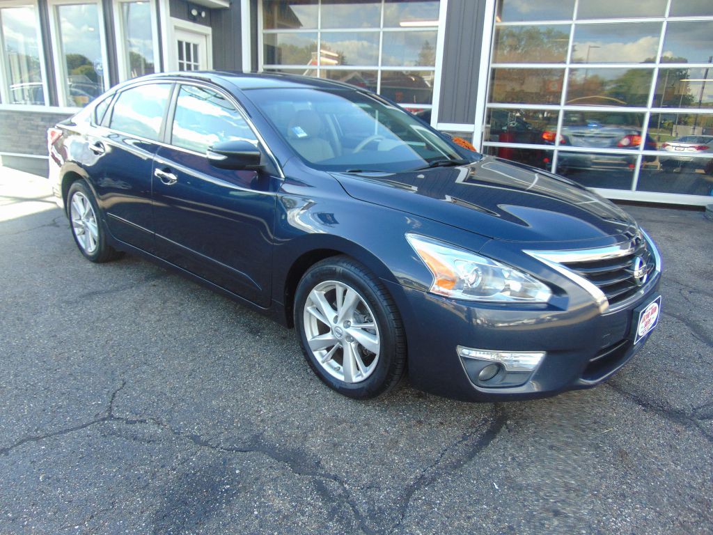 2014 Nissan Altima Image 7