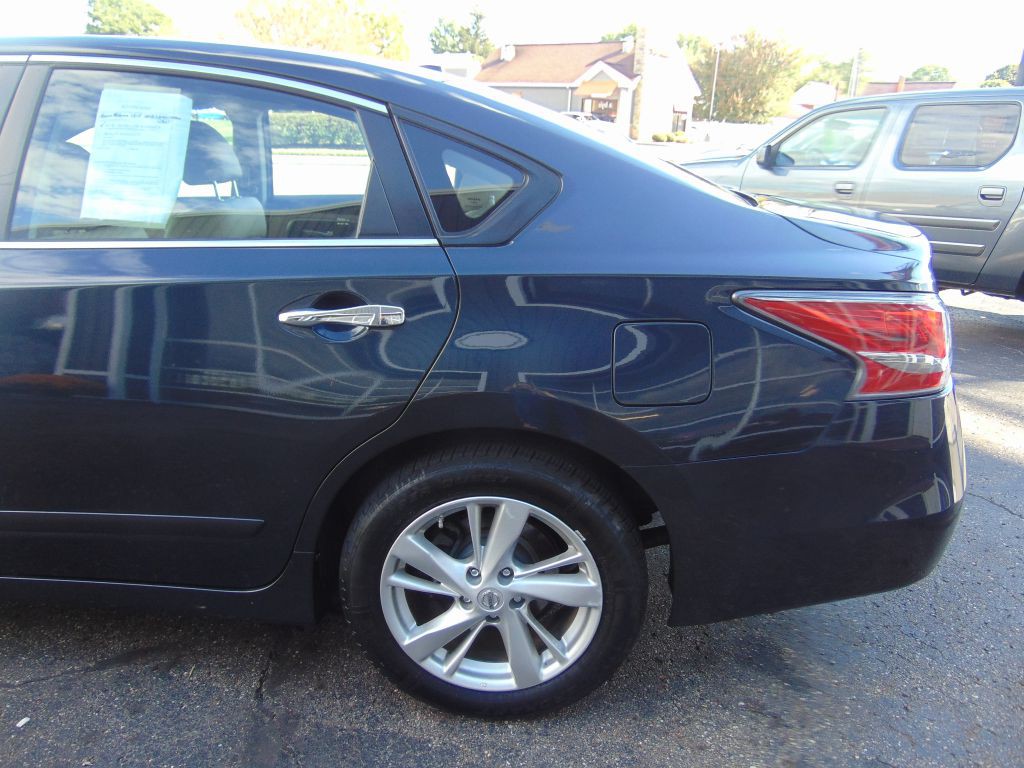 2014 Nissan Altima Image 14