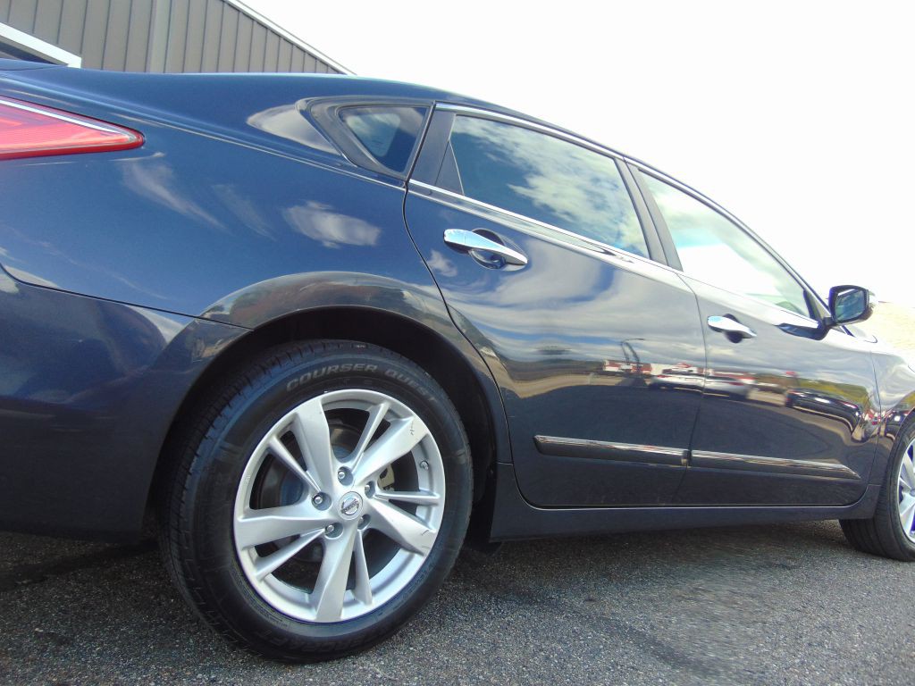 2014 Nissan Altima Image 16