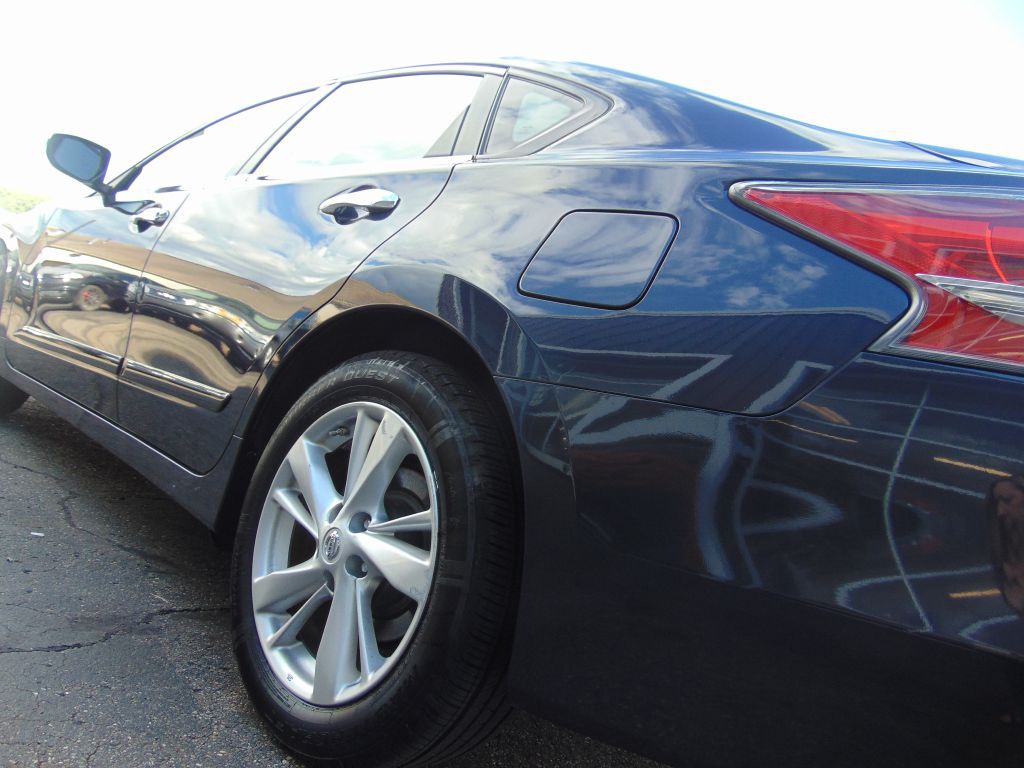 2014 Nissan Altima Image 17