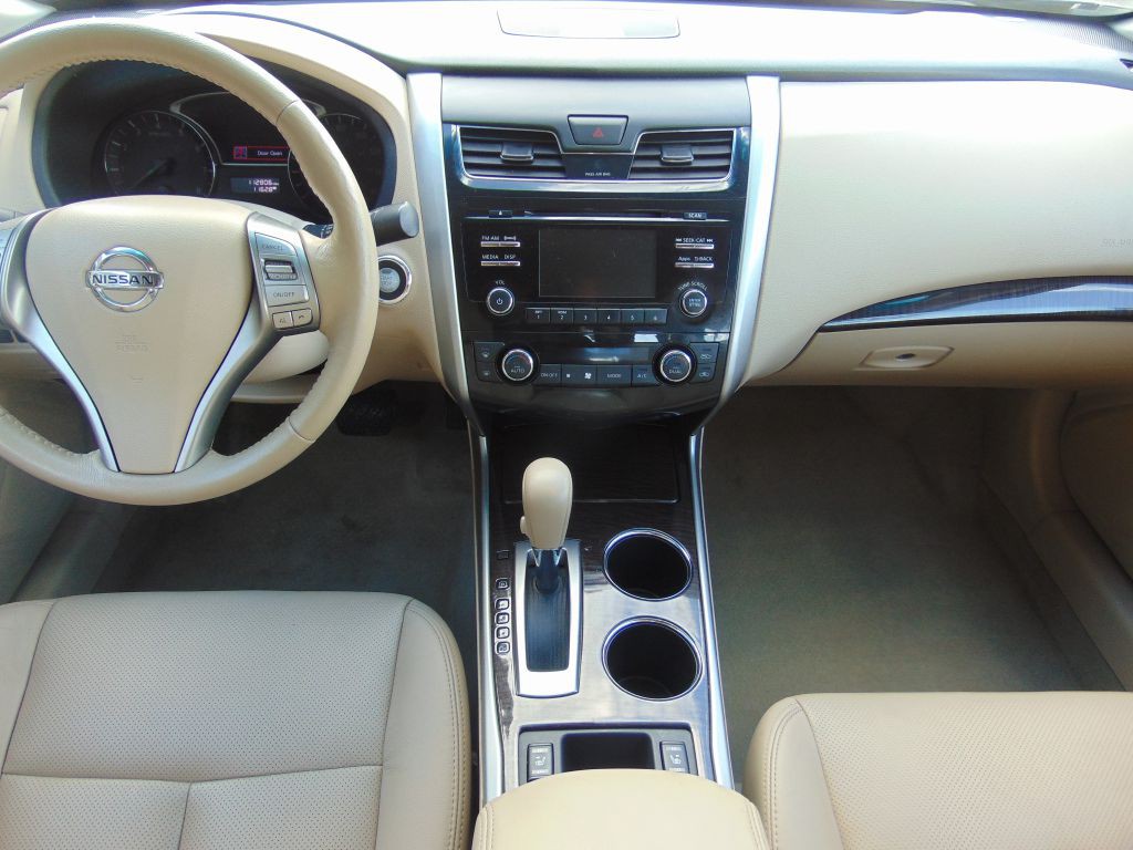 2014 Nissan Altima Image 18