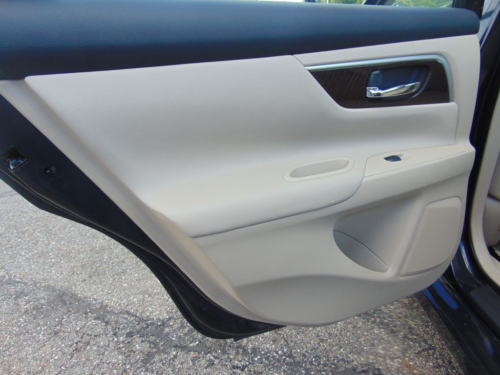 2014 Nissan Altima Image 26