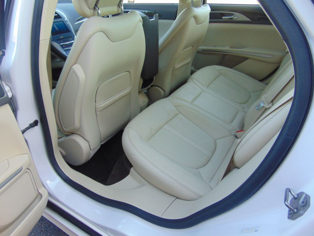 2015 Lincoln MKZ Image 3