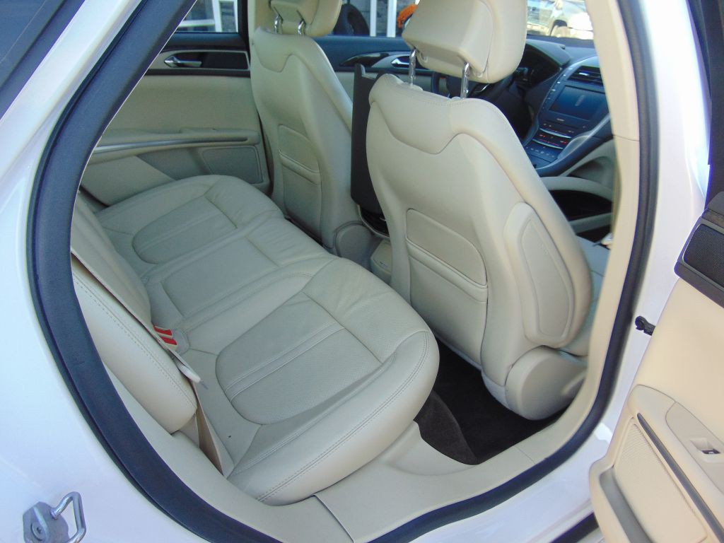 2015 Lincoln MKZ Image 4