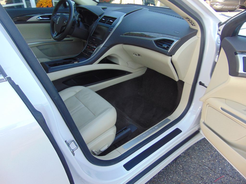 2015 Lincoln MKZ Image 5