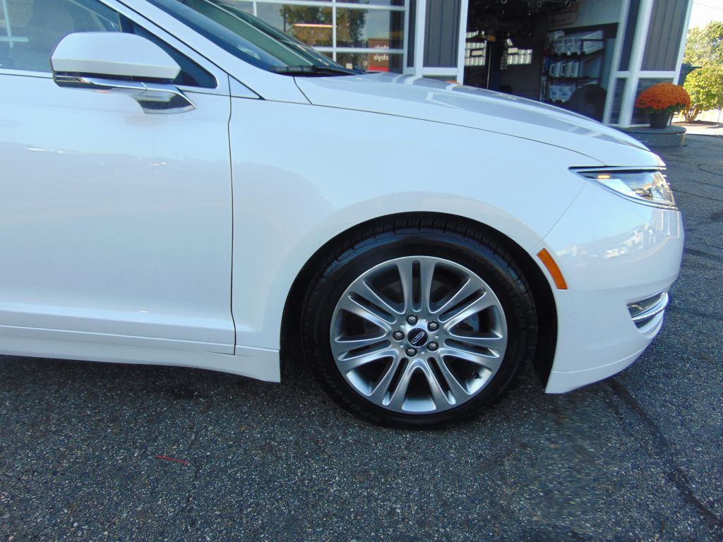 2015 Lincoln MKZ Image 11