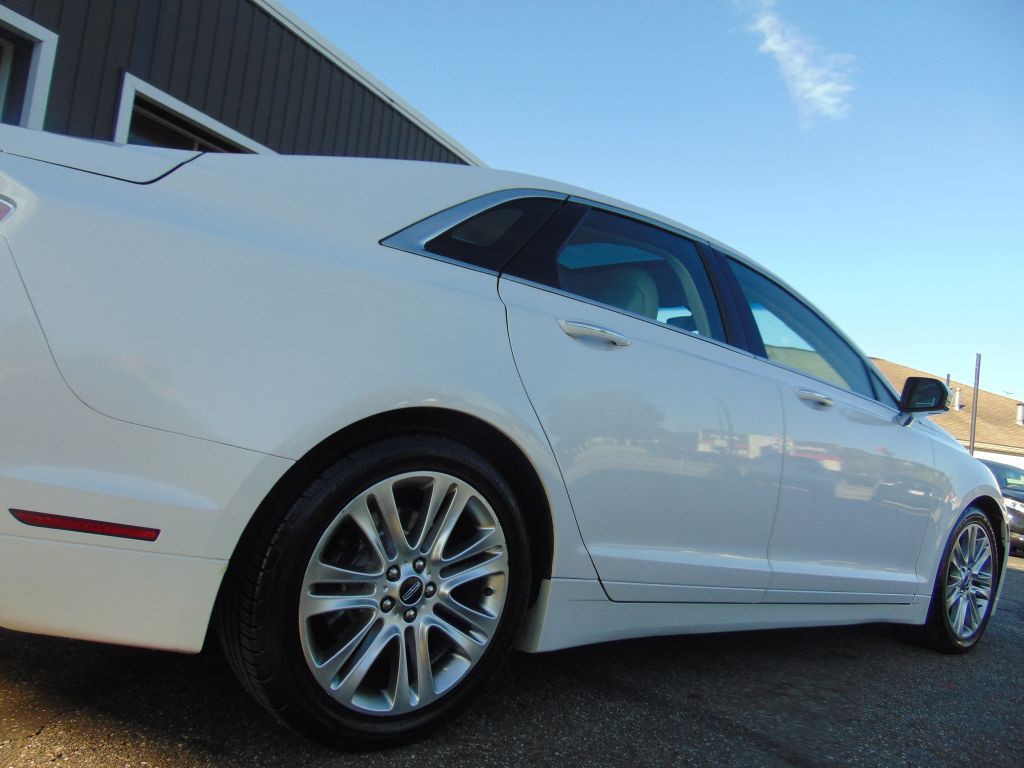2015 Lincoln MKZ Image 15