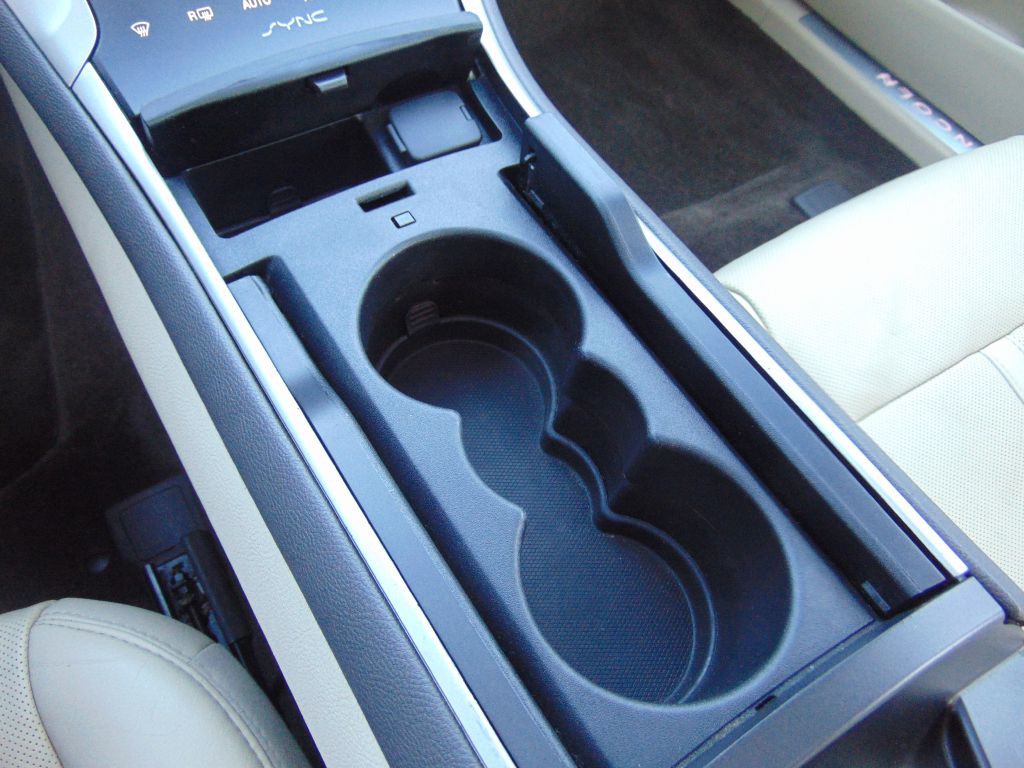 2015 Lincoln MKZ Image 19