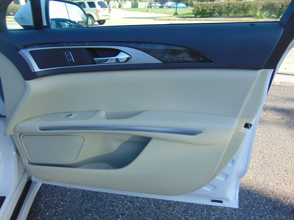 2015 Lincoln MKZ Image 27
