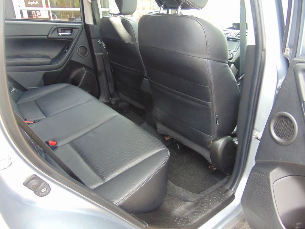 2014 Subaru Forester Image 4