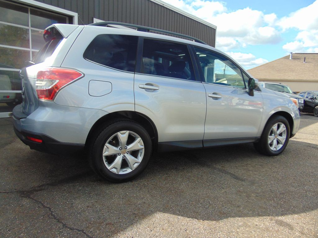 2014 Subaru Forester Image 9