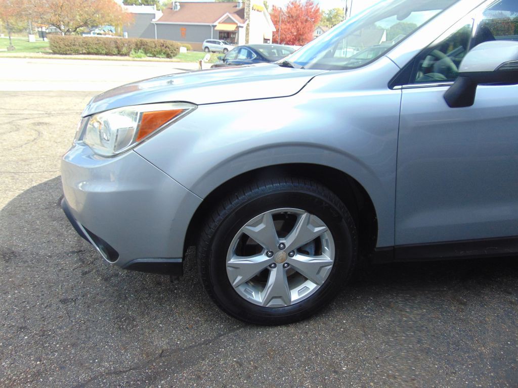 2014 Subaru Forester Image 12
