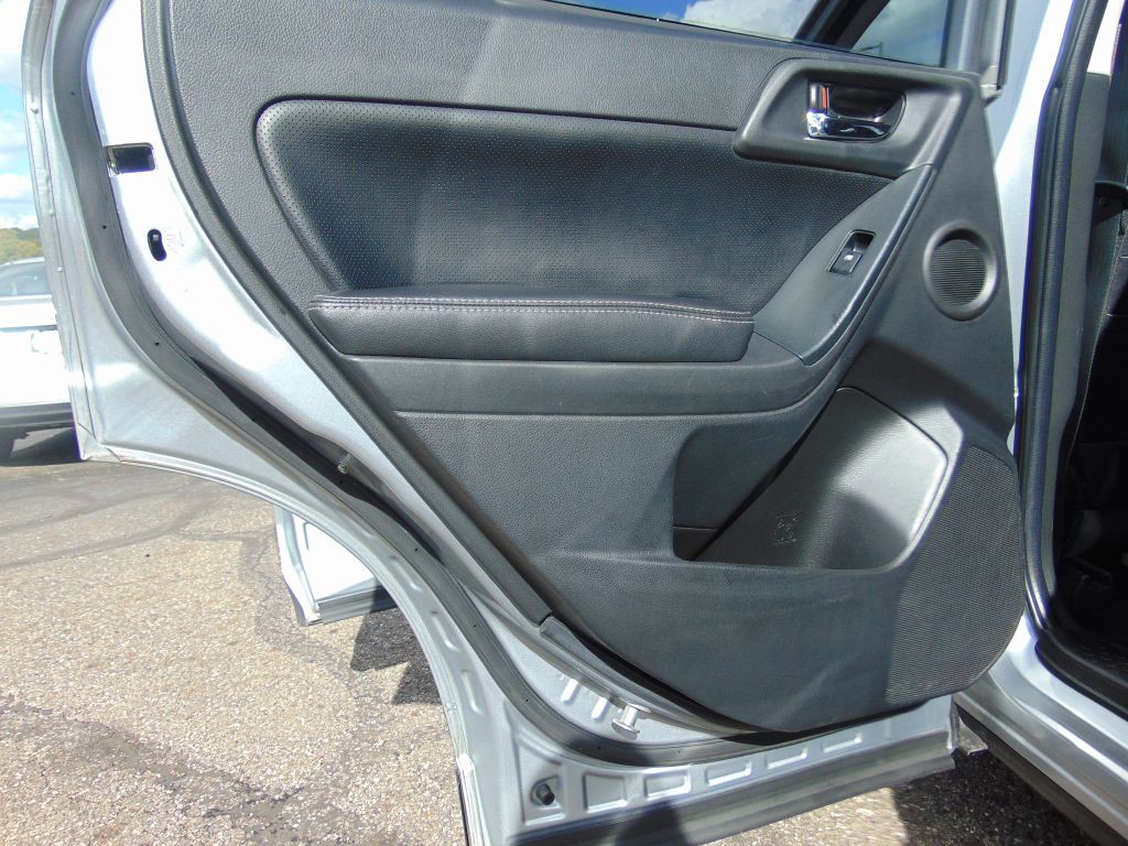 2014 Subaru Forester Image 23