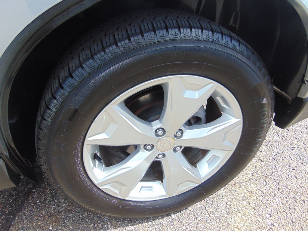 2014 Subaru Forester Image 27