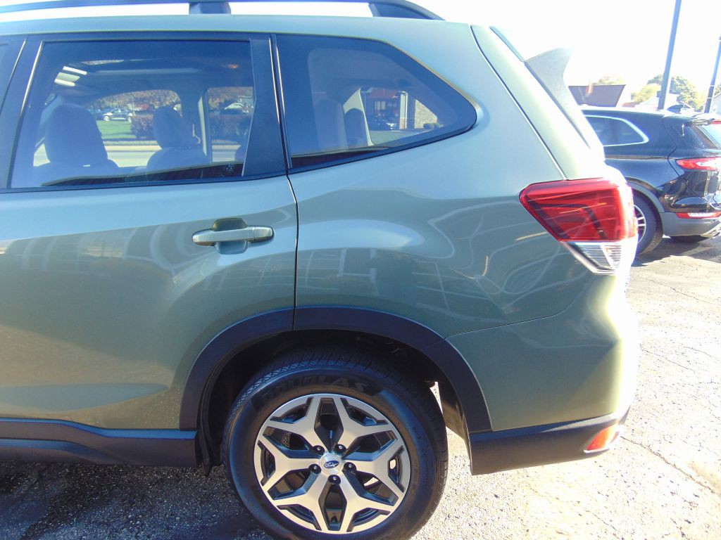 2019 Subaru Forester Image 13