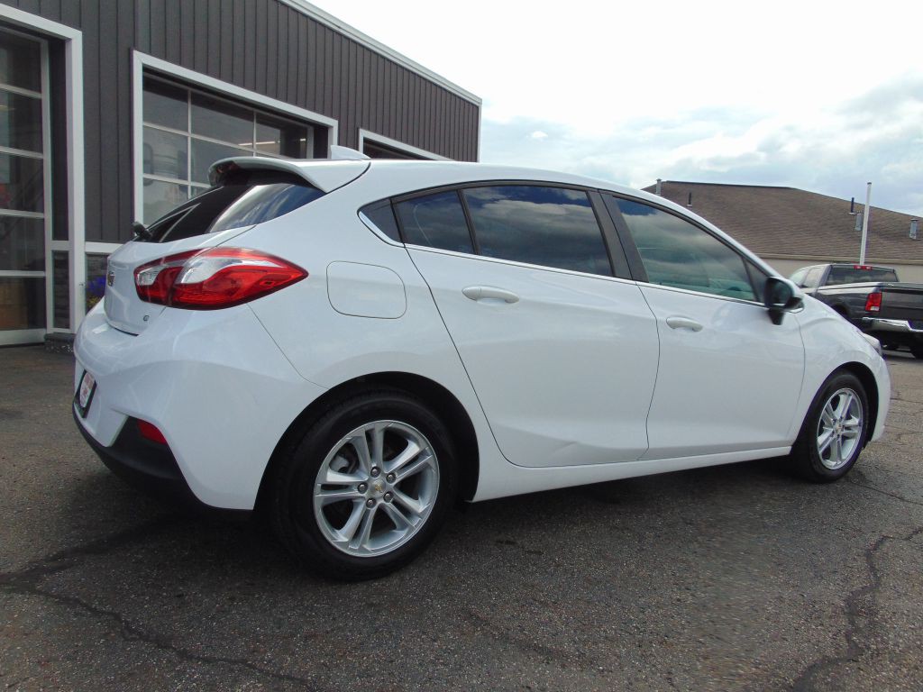 2017 Chevrolet Cruze Image 9